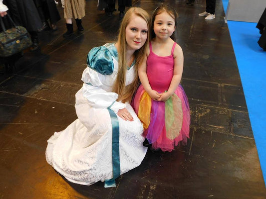 Comic Con Fun For The Swan Princess